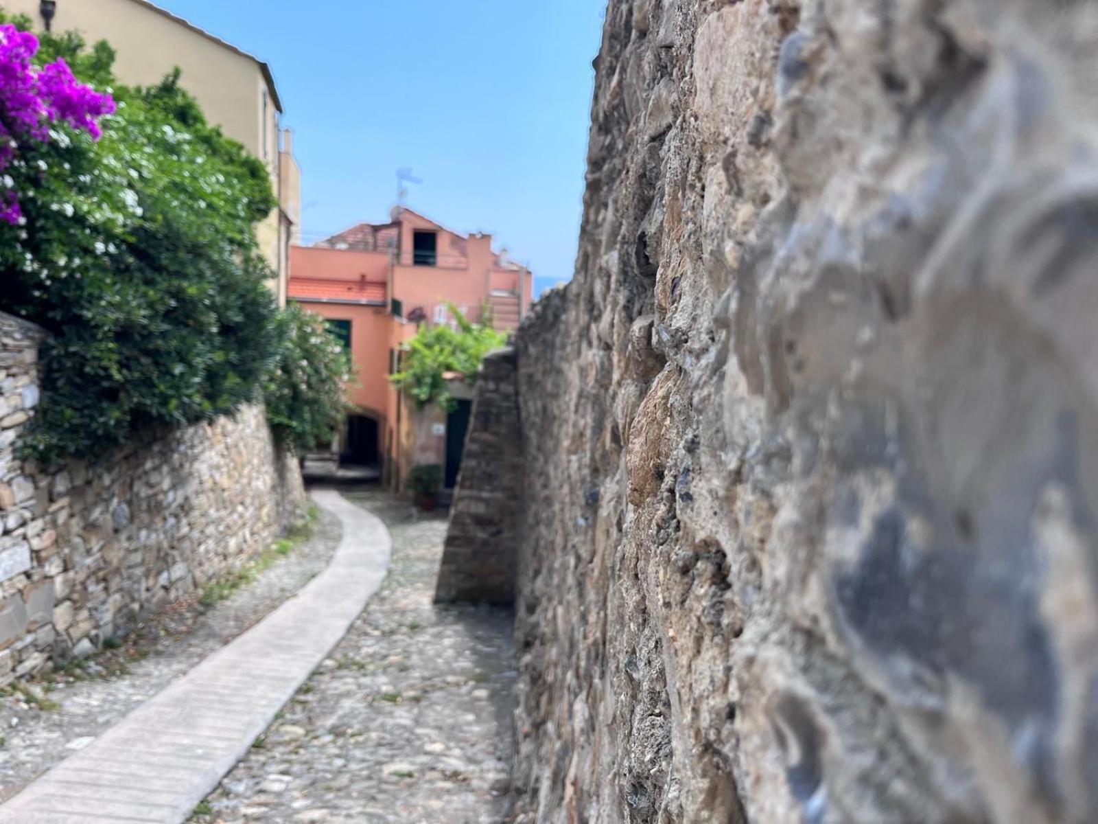 La Finestra Sul Borgo Bed and Breakfast Cervo Eksteriør billede