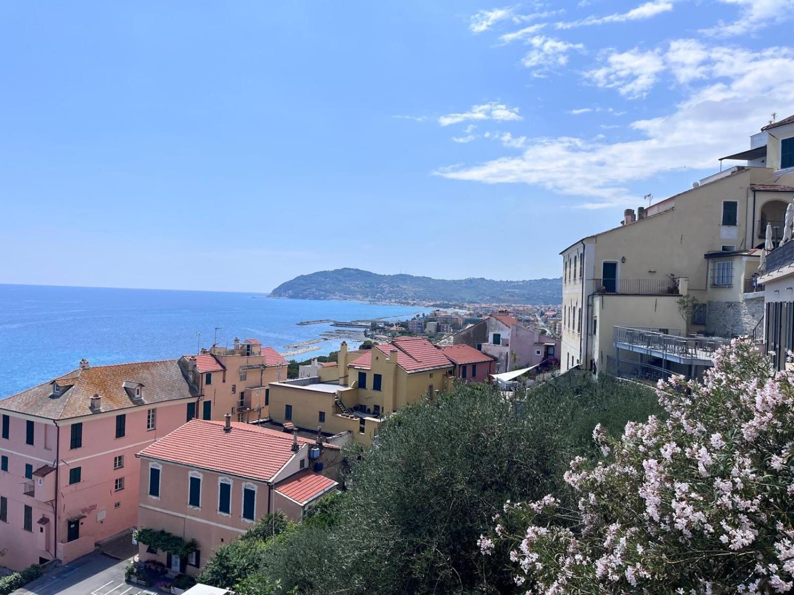 La Finestra Sul Borgo Bed and Breakfast Cervo Eksteriør billede