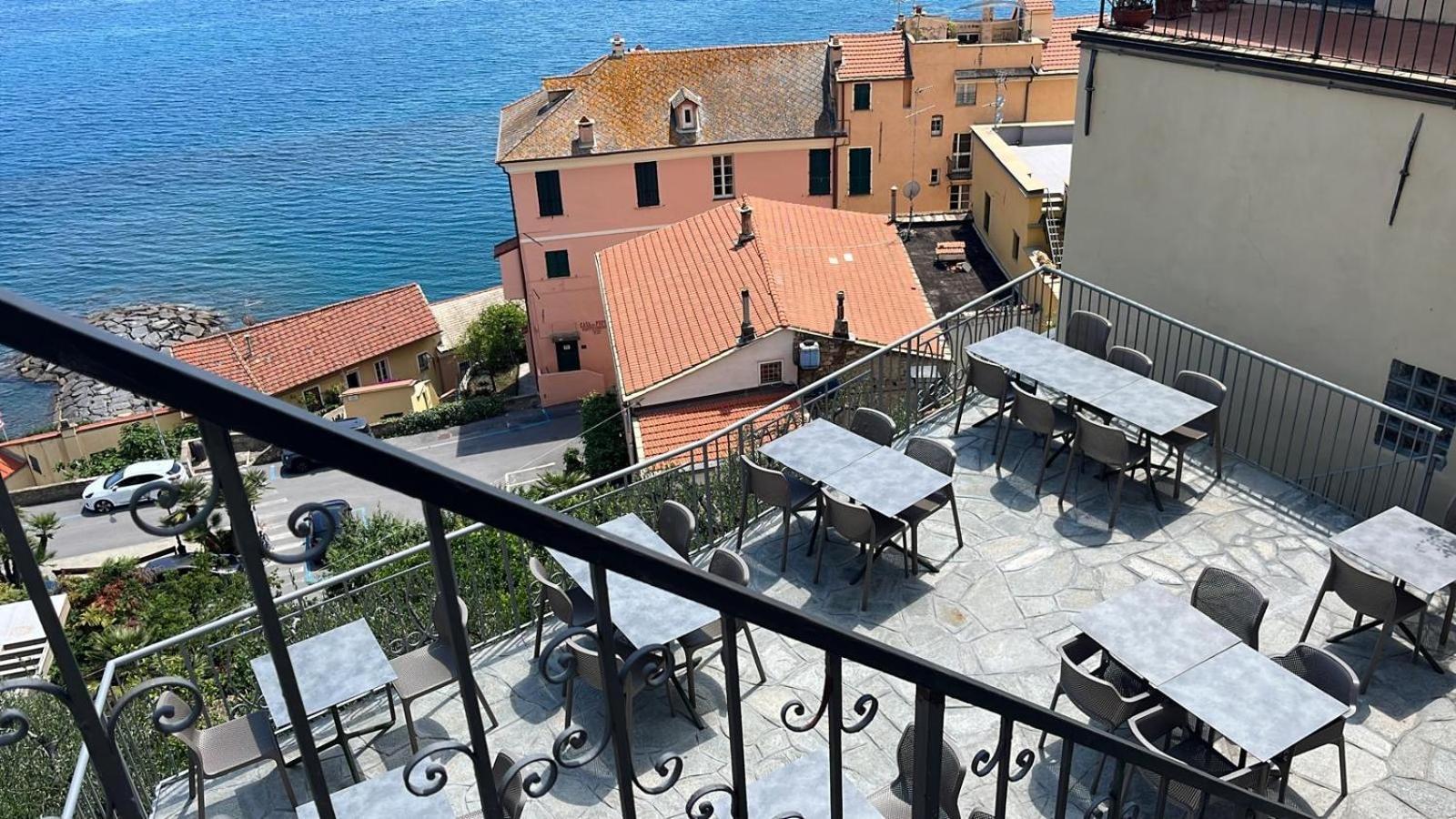 La Finestra Sul Borgo Bed and Breakfast Cervo Eksteriør billede